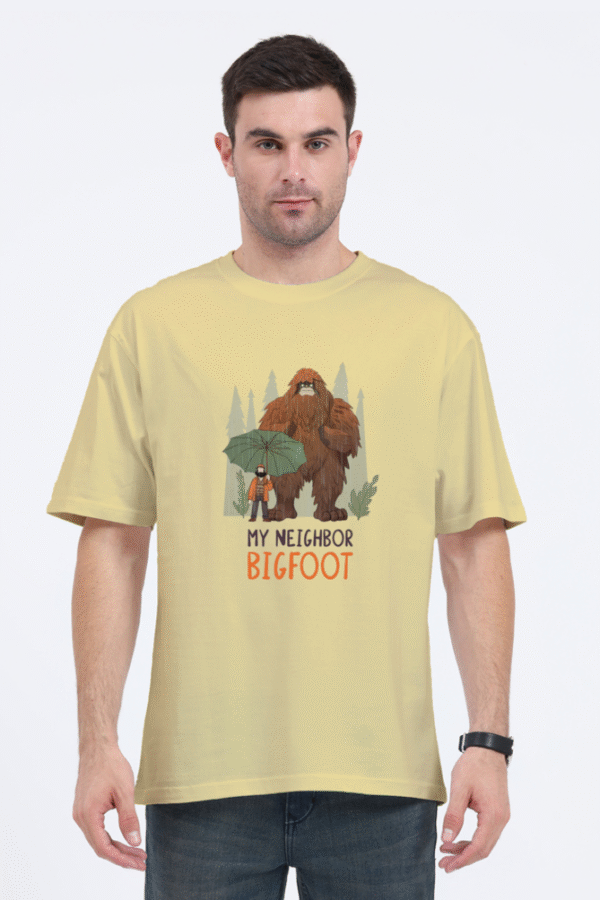 My Neighbor Bigfoot |Oversize T-shirt